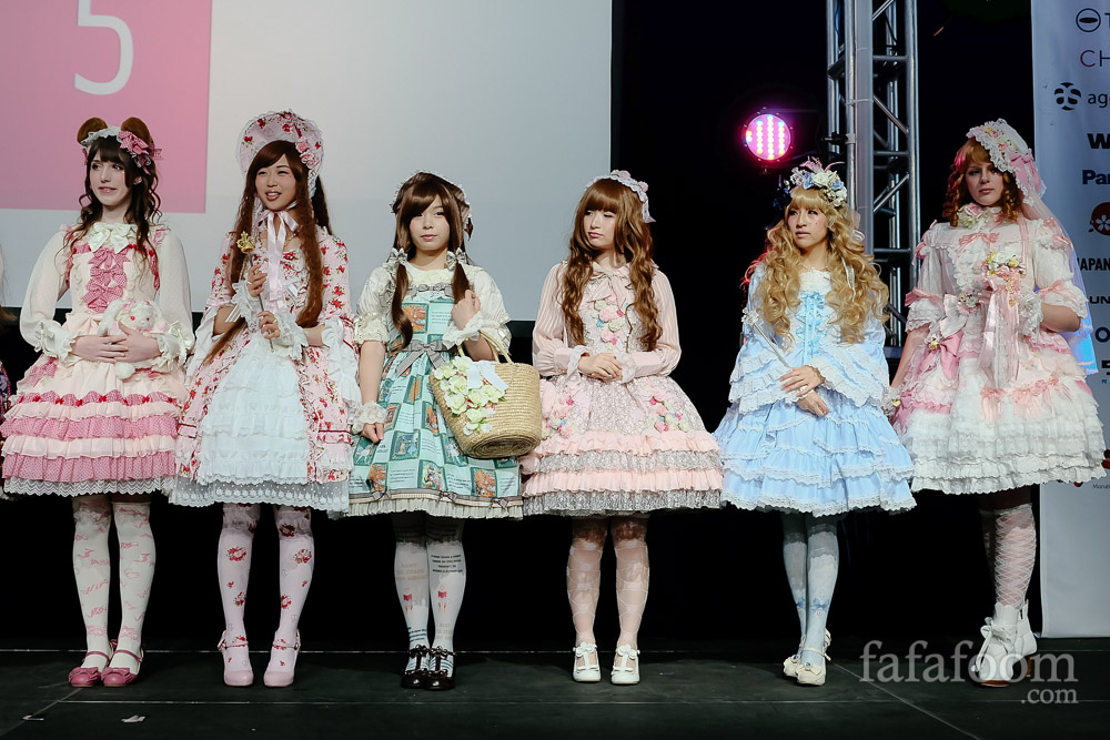 Baby, the Stars Shine Bright Lolita Fashion Spotlight