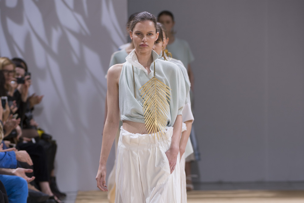 Allude Spring/Summer 2016 - Paris Fashion Week