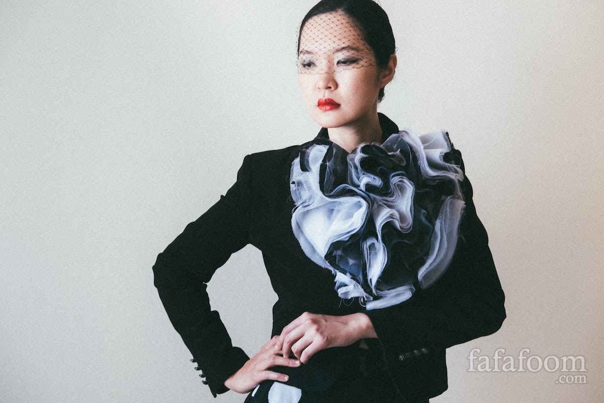 Black and White Layered Spiral-Cut Flounce Neckpiece - DIY Fashion Accessories | fafafoom.com