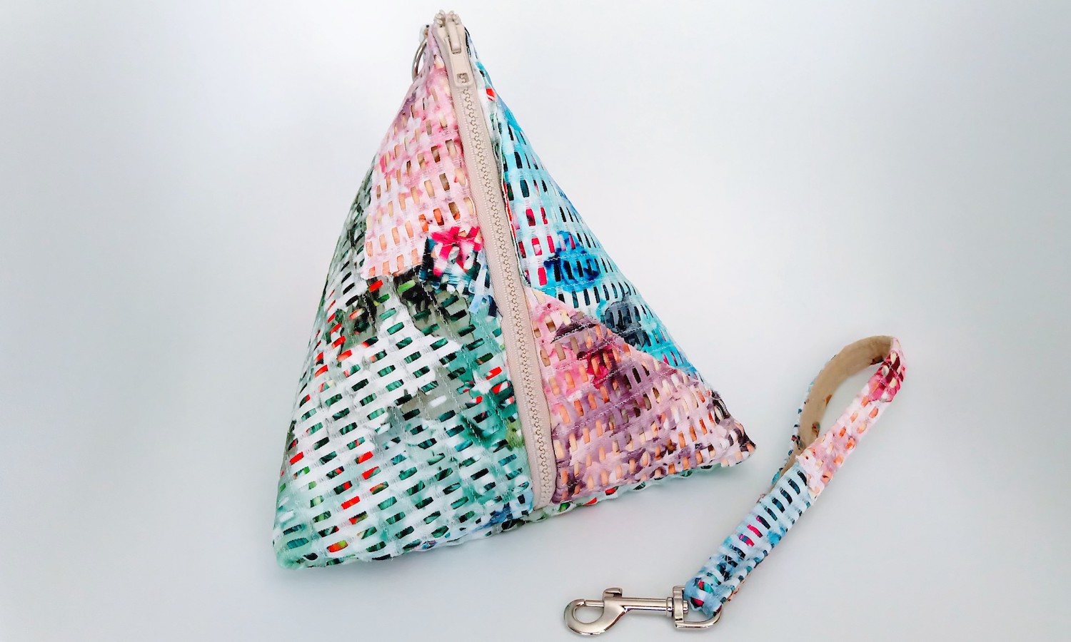 DIY Fabric Collage Tetrahedron Bag - DIY Fashion Accessories | fafafoom.com