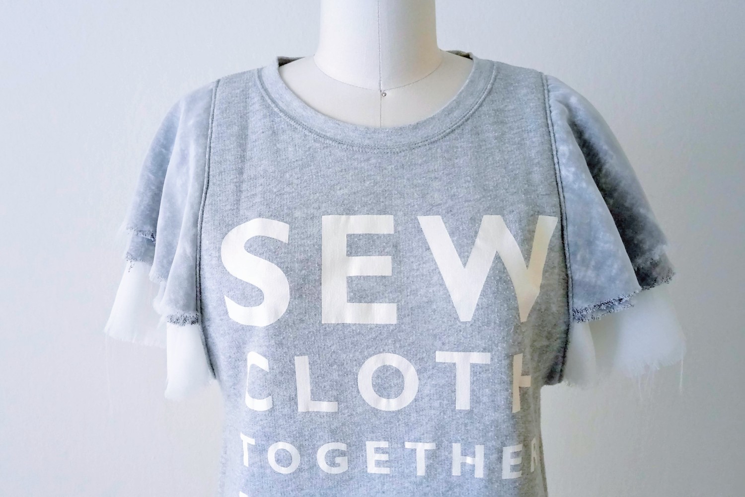 Flounce Sleeves Sweatshirt