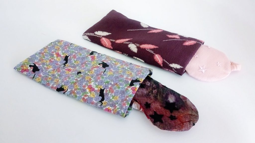 DIY Sleep Eye Mask Bags from Fabric Remnants - DIY Tips | fafafoom.com