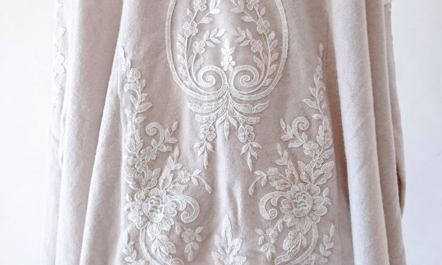 Lace Embroidery Appliqué Sweater